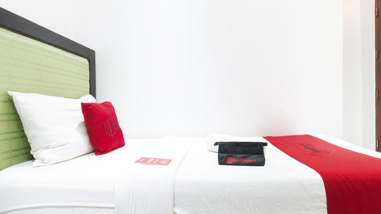 Reddoorz @ Real Fatima Tacloban Hotel Anibong Exterior foto