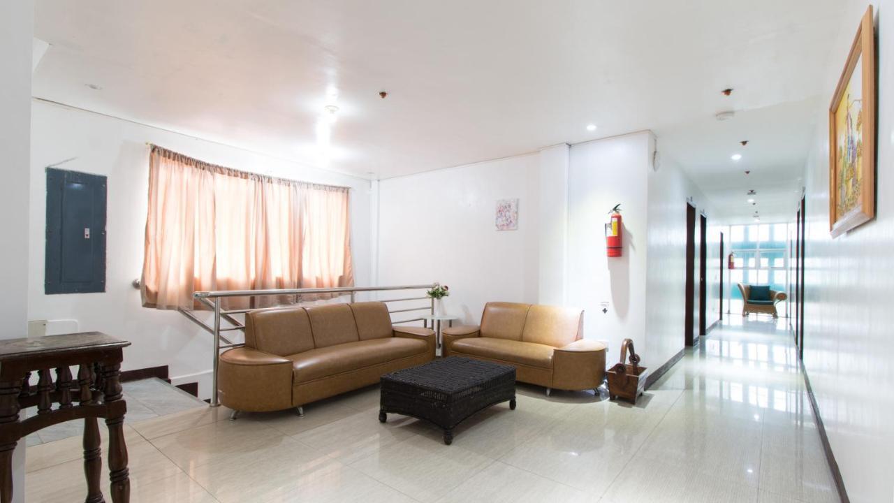 Reddoorz @ Real Fatima Tacloban Hotel Anibong Exterior foto