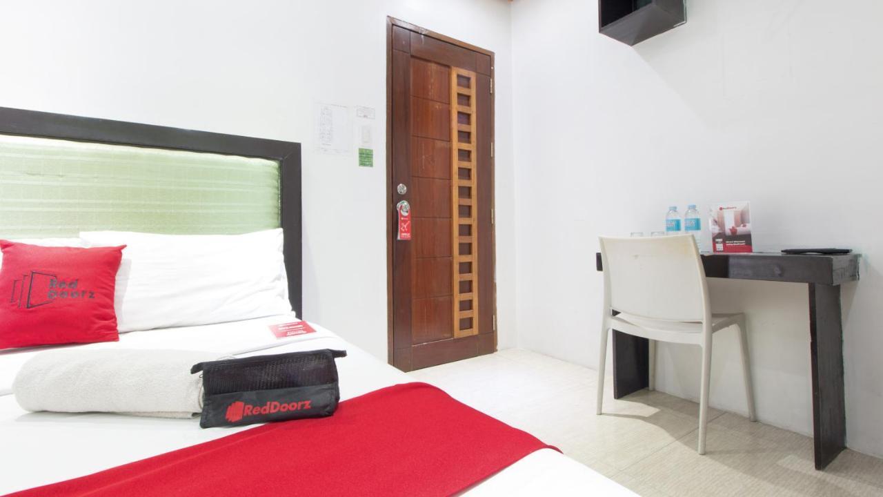 Reddoorz @ Real Fatima Tacloban Hotel Anibong Exterior foto