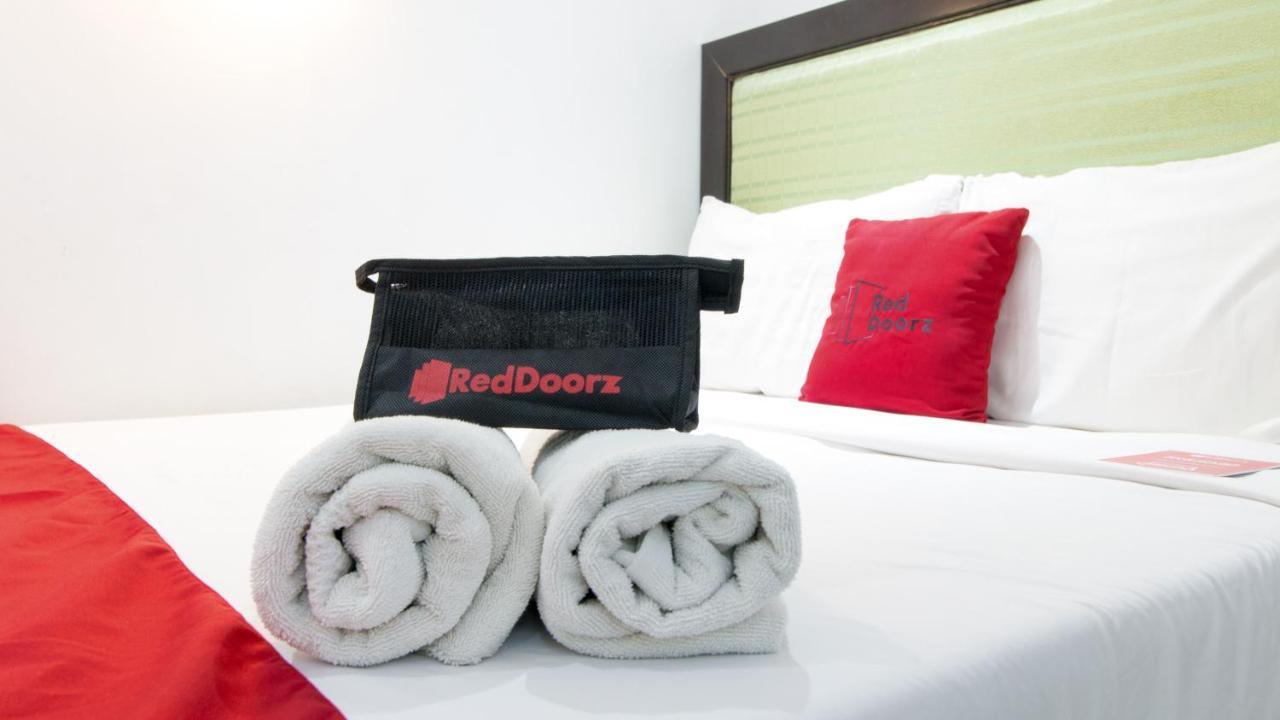 Reddoorz @ Real Fatima Tacloban Hotel Anibong Exterior foto